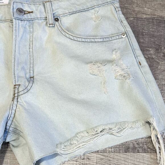 H&M 90s Boyfriend Light Denim Short NEW Womens 4 Low Waist Loose Fit Distressed - Picture 2 of 9